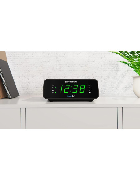 Reloj Despertador Emerson CKS1900 con Radio y LED 0.9" Reloj Despertador Emerson CKS1900 con Radio y LED 0.9"