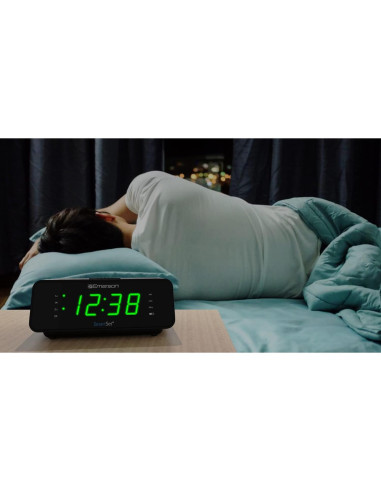 Reloj Despertador Emerson CKS1900 con Radio y LED 0.9"