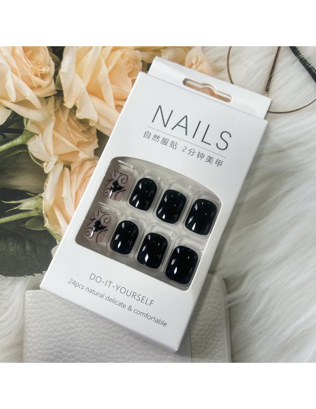 Uñas Postizas Cortas Negras LOPMNGHT con Diseño de Mariposa Uñas Postizas Cortas Negras LOPMNGHT con Diseño de Mariposa