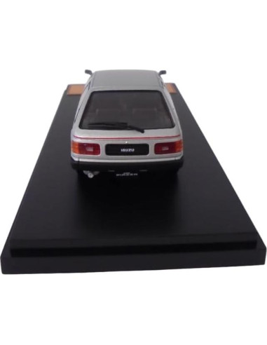 Coche Miniatura OPO 10 1:43 Isuzu Piazza 1981 Metal