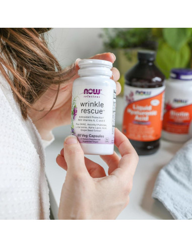 Cápsulas Antienvejecimiento NOW Foods con Vitaminas A, C y E - 60 Unidades