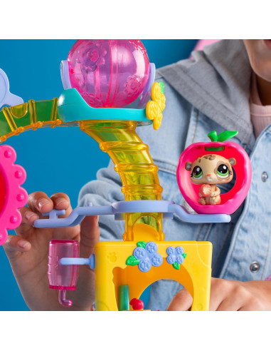 Littlest Pet Shop Fun Factory Play Set - Generación 7, 2 Mascotas