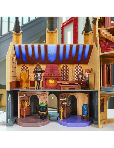 Castillo Hogwarts Deluxe Spin Master con 3 Juegos y 22 Accesorios