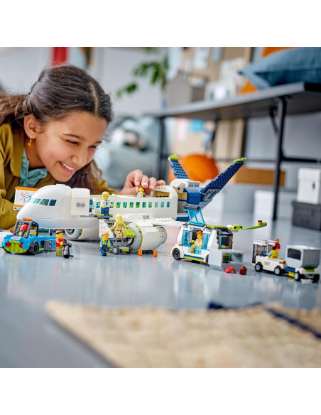 Avión de Pasajeros LEGO City 60367 - Juguete 930 Piezas Avión de Pasajeros LEGO City 60367 - Juguete 930 Piezas