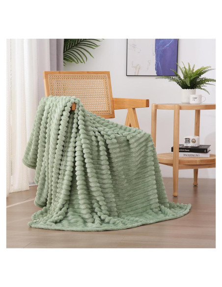 Manta de Forro de Franela Linecooo Verde Salvia 152x203 cm Manta de Forro de Franela Linecooo Verde Salvia 152x203 cm