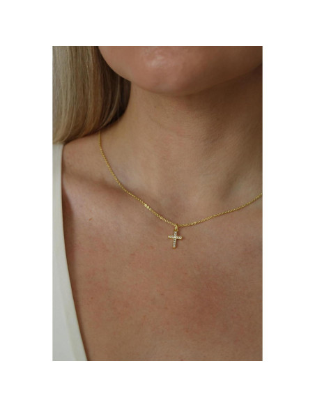 Collar Minimalista con Colgante de Cruz Oro 18K para Mujeres Collar Minimalista con Colgante de Cruz Oro 18K para Mujeres