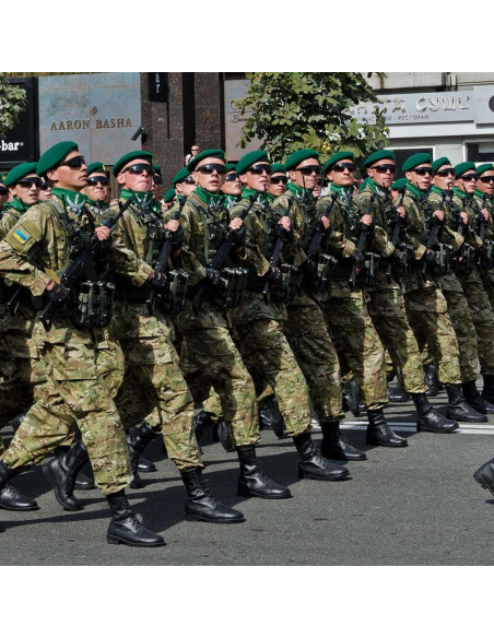 Boina Militar de Lana Nawati Verde Oscuro para Mujeres Boina Militar de Lana Nawati Verde Oscuro para Mujeres