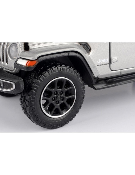 Camioneta Diecast Motormax Gladiador Overland 1:27 Plateada Camioneta Diecast Motormax Gladiador Overland 1:27 Plateada