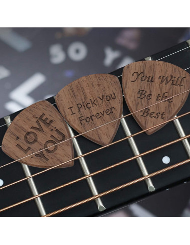 Caja de Pua de Guitarra de Madera Personalizada - Regalo para Esposo