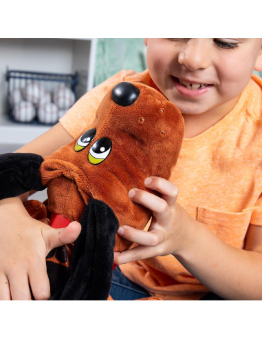 Perrito Pound Clásico Marrón Rojizo con Manchas Negras