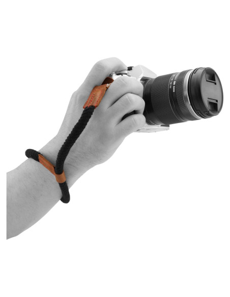Correa de Muñeca de Cuero MegaGear - Ajustable para Cámaras DSLR SLR Correa de Muñeca de Cuero MegaGear - Ajustable para Cámaras DSLR SLR