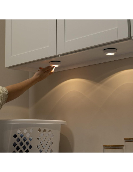 Luces LED en forma de disco Amazon Basics, 50 lúmenes, 2 unidades Luces LED en forma de disco Amazon Basics, 50 lúmenes, 2 unidades