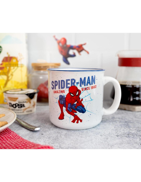 Taza Camper Cerámica Silver Buffalo Spider-Man 20oz 591ml Taza Camper Cerámica Silver Buffalo Spider-Man 20oz 591ml