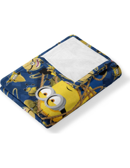 Manta de Nubes Just Hanging Despicable Me 4 127x152cm Manta de Nubes Just Hanging Despicable Me 4 127x152cm