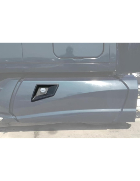 Bisel de Relleno KOZAK DEF para Camiones Kenworth T680 2013-2021 Bisel de Relleno KOZAK DEF para Camiones Kenworth T680 2013-2021