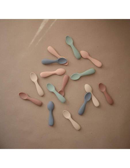 Cucharas de Silicona para Niños Mushie - Paquete de 2 Azul/Arena Cucharas de Silicona para Niños Mushie - Paquete de 2 Azul/Arena