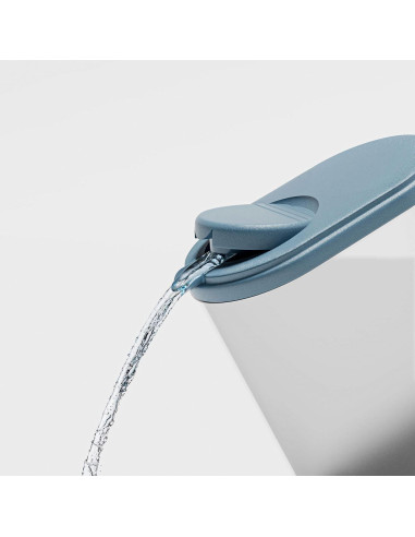 Jarra de Agua Plástica Tribello 3.8 L con Tapa y Pico Pivotante