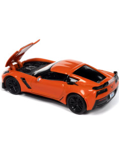 Coche Deportivo 1:64 Auto World Z06 Naranja 2019 2