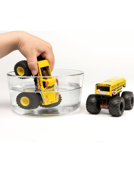 Camiones Monster Jam Sucio a Limpio 1:64 El Toro Loco y Más Camiones Monster Jam Sucio a Limpio 1:64 El Toro Loco y Más