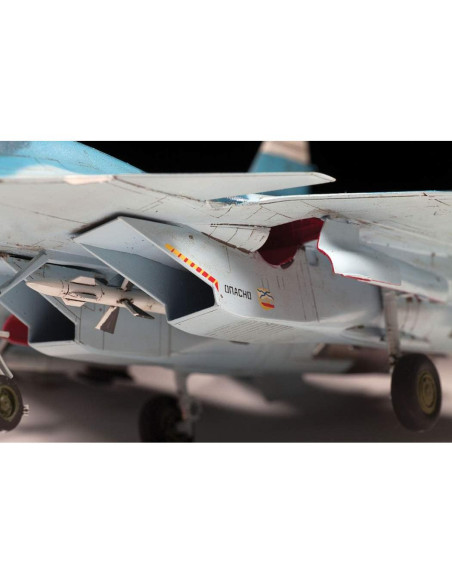 Modelo Zvezda Caza Naval Ruso Sukhoi Su-33 1:72 30 cm 247 Piezas Modelo Zvezda Caza Naval Ruso Sukhoi Su-33 1:72 30 cm 247 Piezas