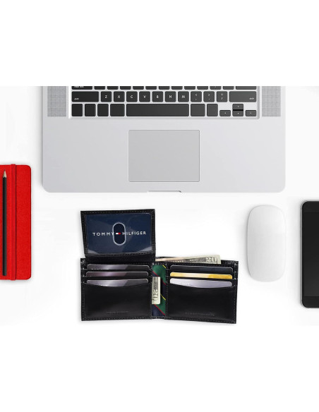Cartera Bifold Hombre Tommy Hilfiger Negra con Ventana ID Cartera Bifold Hombre Tommy Hilfiger Negra con Ventana ID
