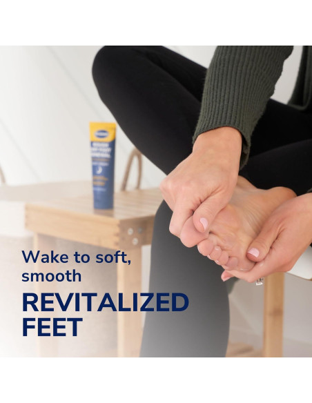 Tratamiento Nocturno para Pies Secos Dr. Scholl's 85g con Calcetines Tratamiento Nocturno para Pies Secos Dr. Scholl's 85g con Calcetines
