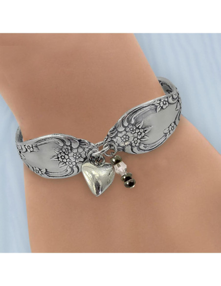 Pulsera de Cubiertos Vintage con Corazón y Perlas - Hecha a Mano Pulsera de Cubiertos Vintage con Corazón y Perlas - Hecha a Mano