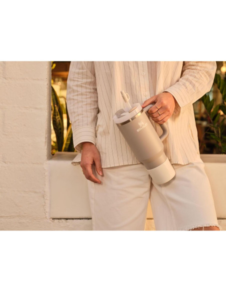 Protector de Silicona STANLEY Quencher 20/30 oz + Cubierta de Paja Protector de Silicona STANLEY Quencher 20/30 oz + Cubierta de Paja