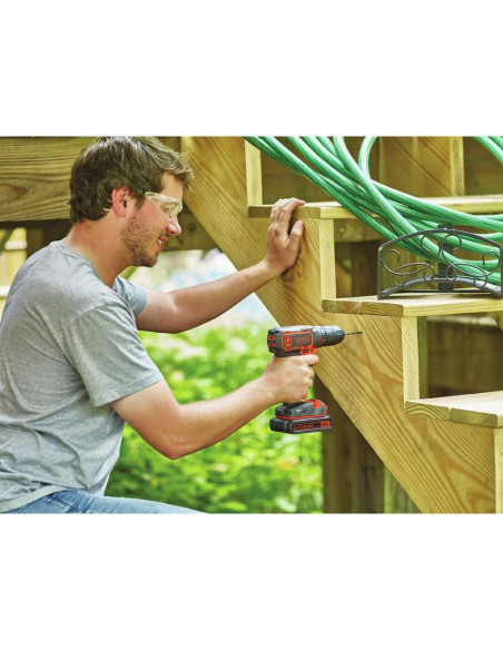 Taladro Inalámbrico BLACK+DECKER 20V MAX con Batería Taladro Inalámbrico BLACK+DECKER 20V MAX con Batería