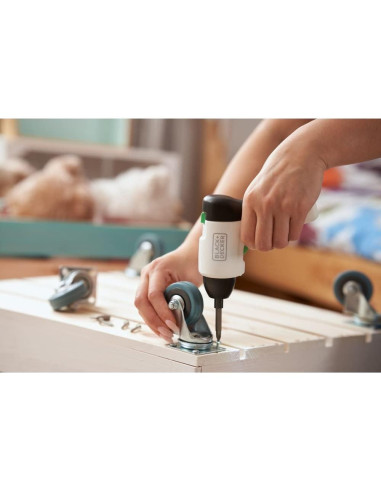 Destornillador eléctrico BLACK+DECKER 4V MAX recargable USB