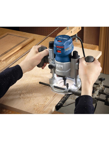 Router de Palma Bosch GKF125CEPK 1.25 HP Velocidad Variable