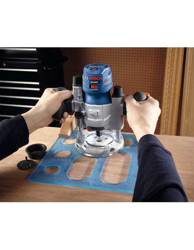 Router de Palma Bosch GKF125CEPK 1.25 HP Velocidad Variable