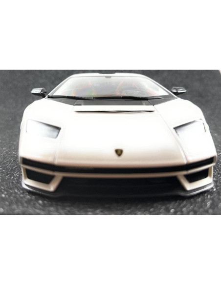 Maisto Lamborghini Countach LPI 800-4 Escala 1:18 Detalle Coleccionable Maisto Lamborghini Countach LPI 800-4 Escala 1:18 Detalle Coleccionable