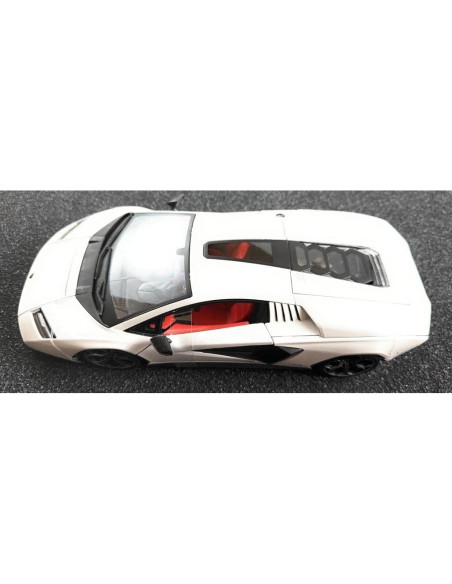 Maisto Lamborghini Countach LPI 800-4 Escala 1:18 Detalle Coleccionable Maisto Lamborghini Countach LPI 800-4 Escala 1:18 Detalle Coleccionable