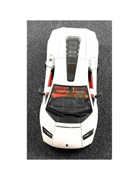 Maisto Lamborghini Countach LPI 800-4 Escala 1:18 Detalle Coleccionable Maisto Lamborghini Countach LPI 800-4 Escala 1:18 Detalle Coleccionable
