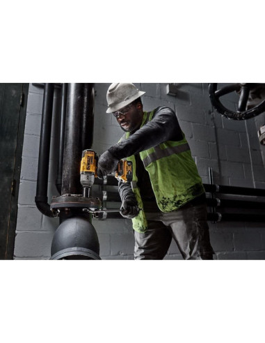 Llave de Impacto Inalámbrica DEWALT 20V MAX DCF900P1 Kit Completo