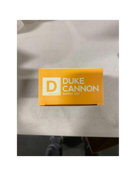 Jabón Duke Cannon Big Brick 283g Aroma Ron de Bahía + Fregador Táctico Jabón Duke Cannon Big Brick 283g Aroma Ron de Bahía + Fregador Táctico