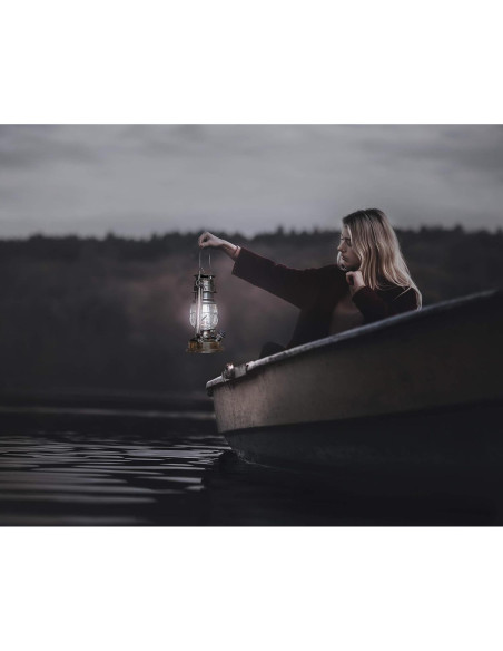 Linterna Vintage LED YAKii Colgante Metal 12 LED Luz Fría Linterna Vintage LED YAKii Colgante Metal 12 LED Luz Fría