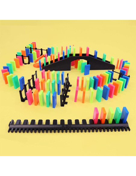 Kit de Dominó Básico Neón Bulk Dominoes - 100 Piezas Kit de Dominó Básico Neón Bulk Dominoes - 100 Piezas