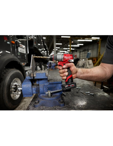 Taladro Atornillador Milwaukee M12 Fuel 12V 1/2" Compacto Taladro Atornillador Milwaukee M12 Fuel 12V 1/2" Compacto
