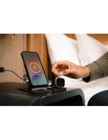 Cargador 3 en 1 UAG SRGE Plegable 15W para iPhone, AirPods, Apple Watch