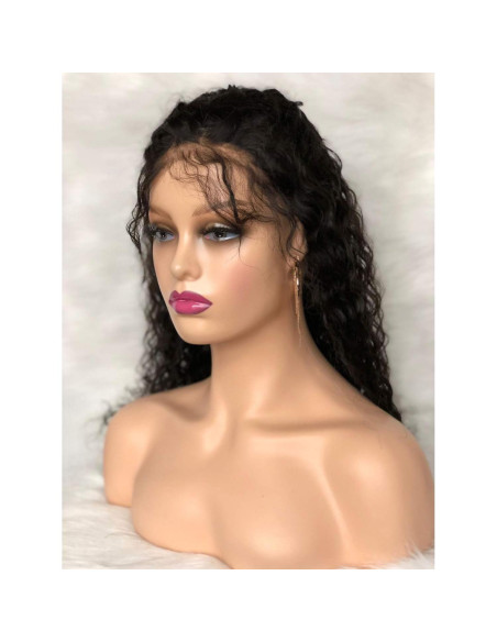 Cabeza de maniquí femenino Voloria con hombros y maquillaje Cabeza de maniquí femenino Voloria con hombros y maquillaje