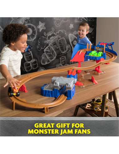 Set de Juego Monster Jam Supercharge Speedway con 2 Camiones